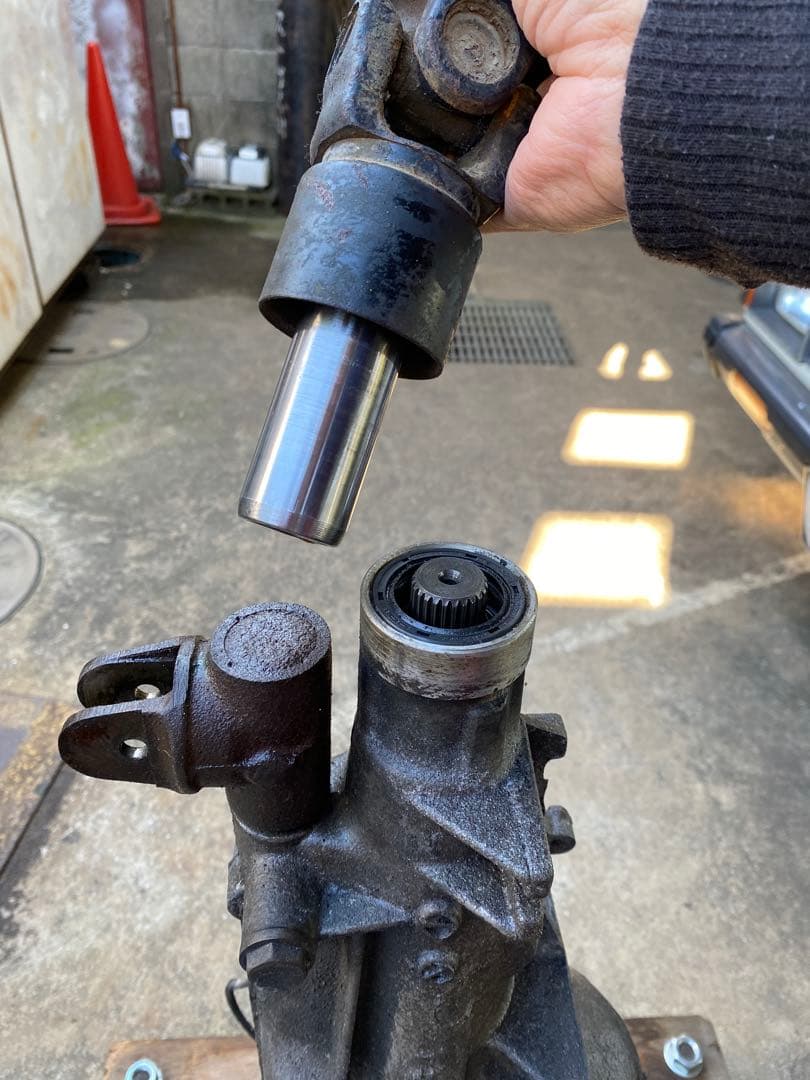 「日産L型エンジン用ミッション　71B ５速」 脱着時作動正常 着払い