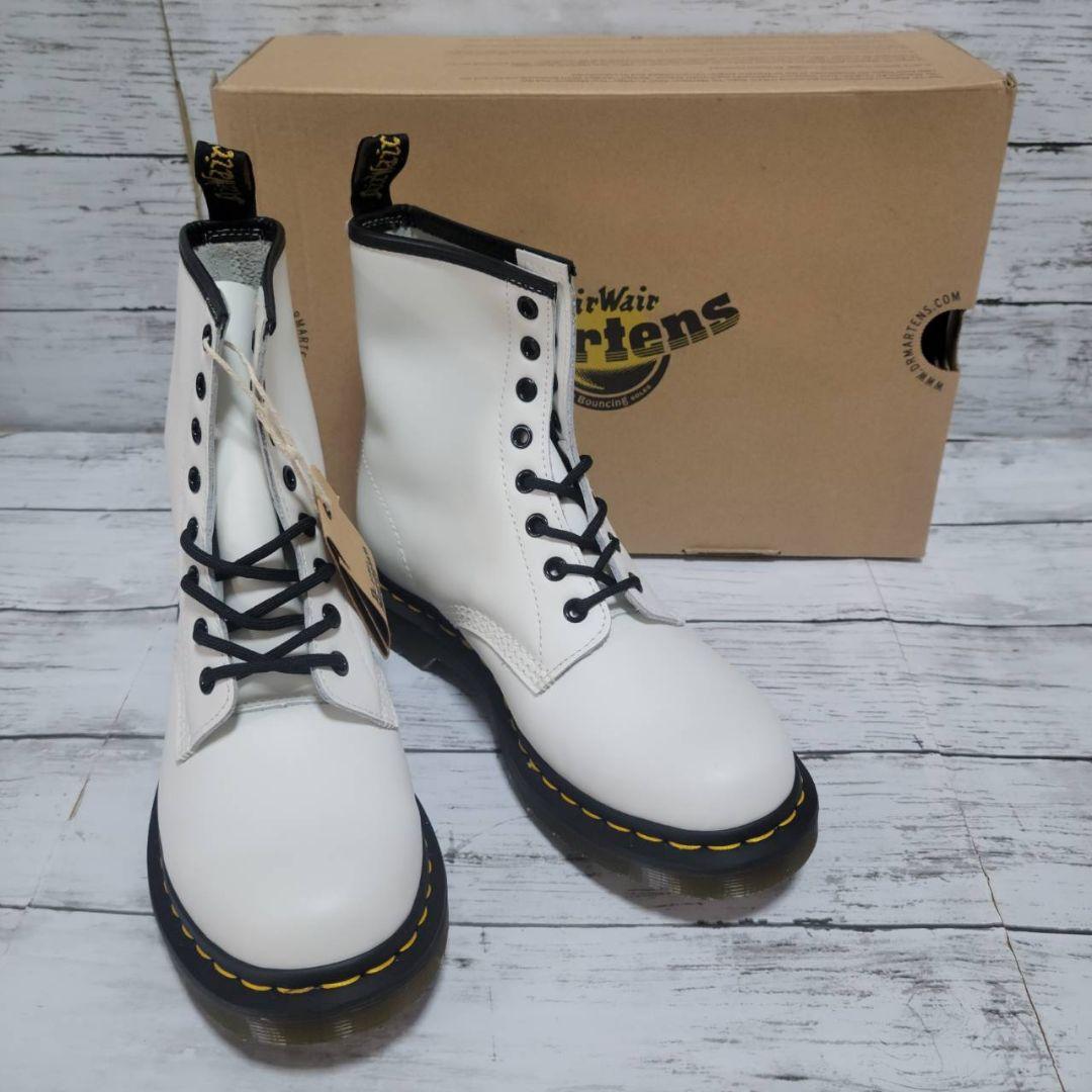 24cm Dr. Martens ホワイト レースアップブーツ