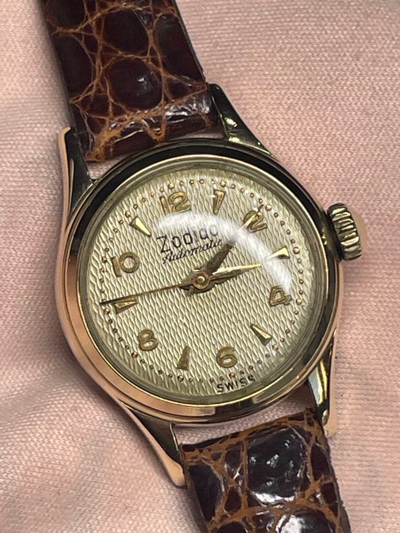 70's YellowGold 厚い金張 SWISS Zodiac 自動巻　稼働