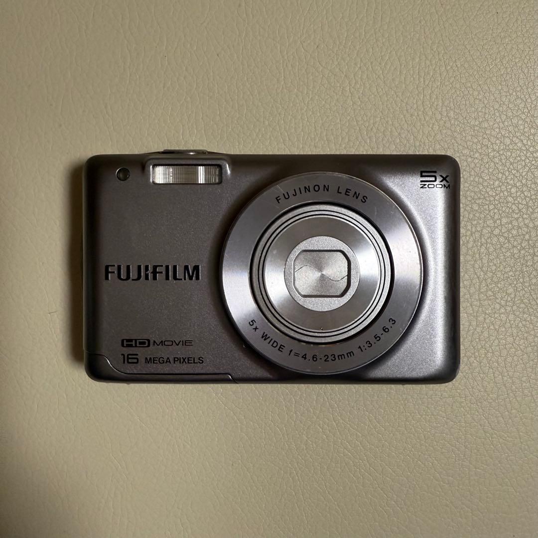 FUJIFILM FinePix JX680 シルバー　デジカメ
