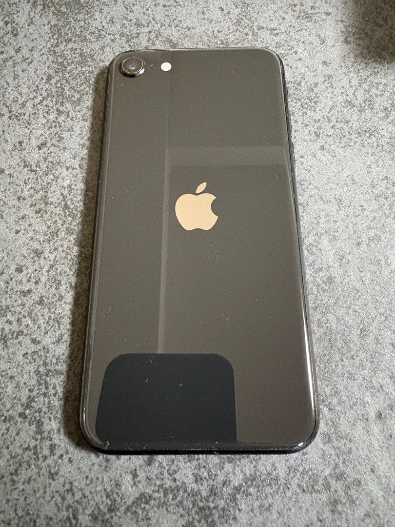 iPhone SE 本体 (第2世代) ブラック 64GB 箱あり美品