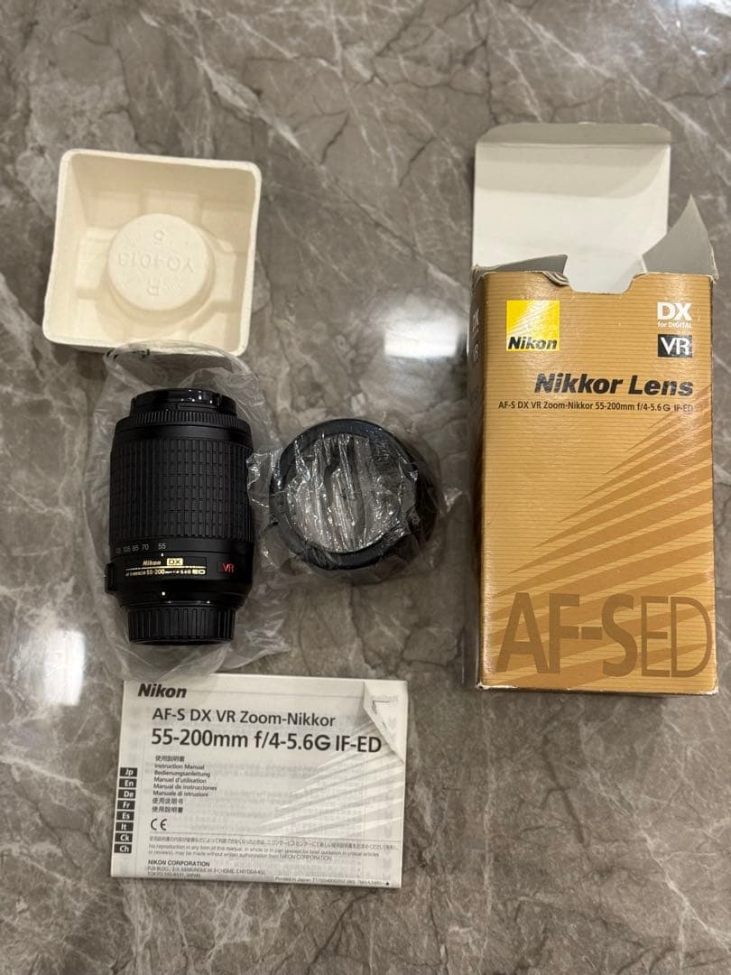 【即発送！美品】Nikon AF-S DX VR 55-200mm レンズ