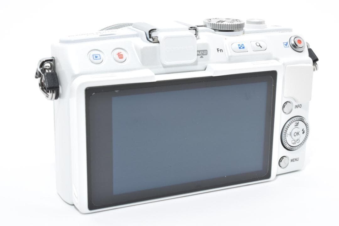 OLYMPUS オリンパス PEN Lite E-PL6 ミラーレス一眼カメラ