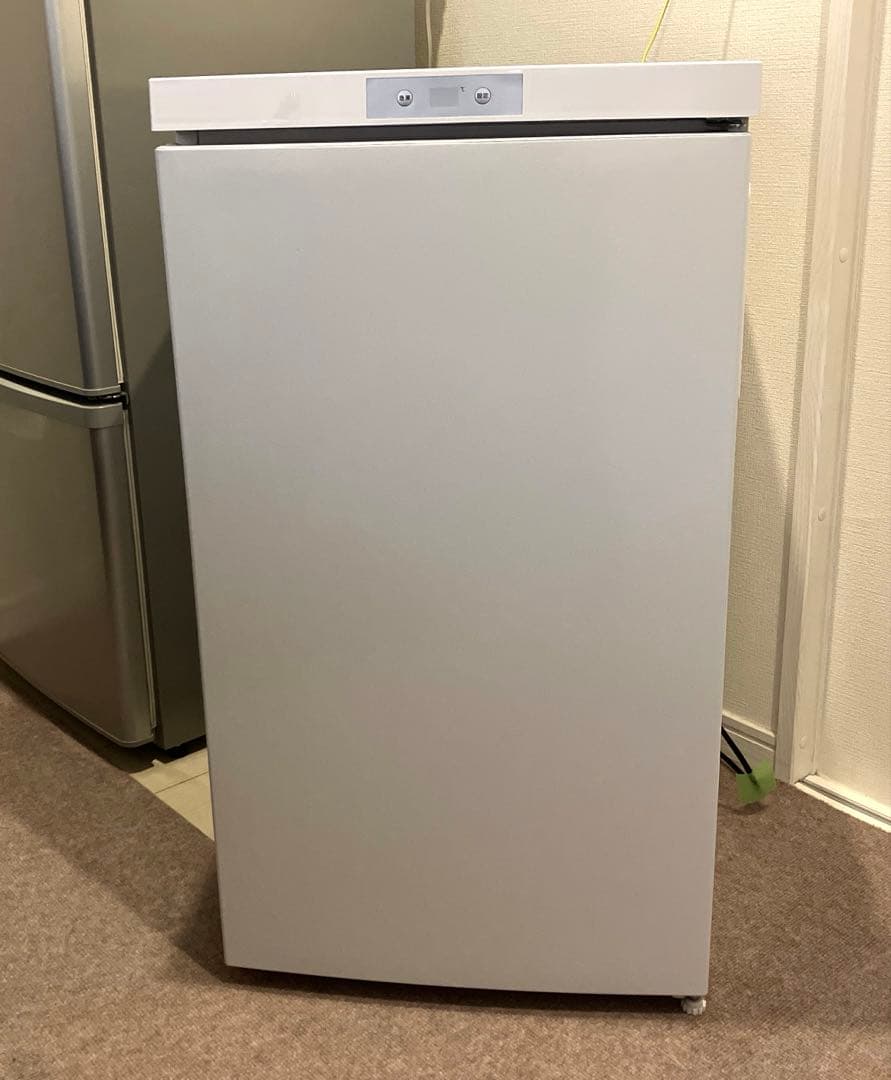 冷凍庫　64L タッチパネルあり　ホワイト