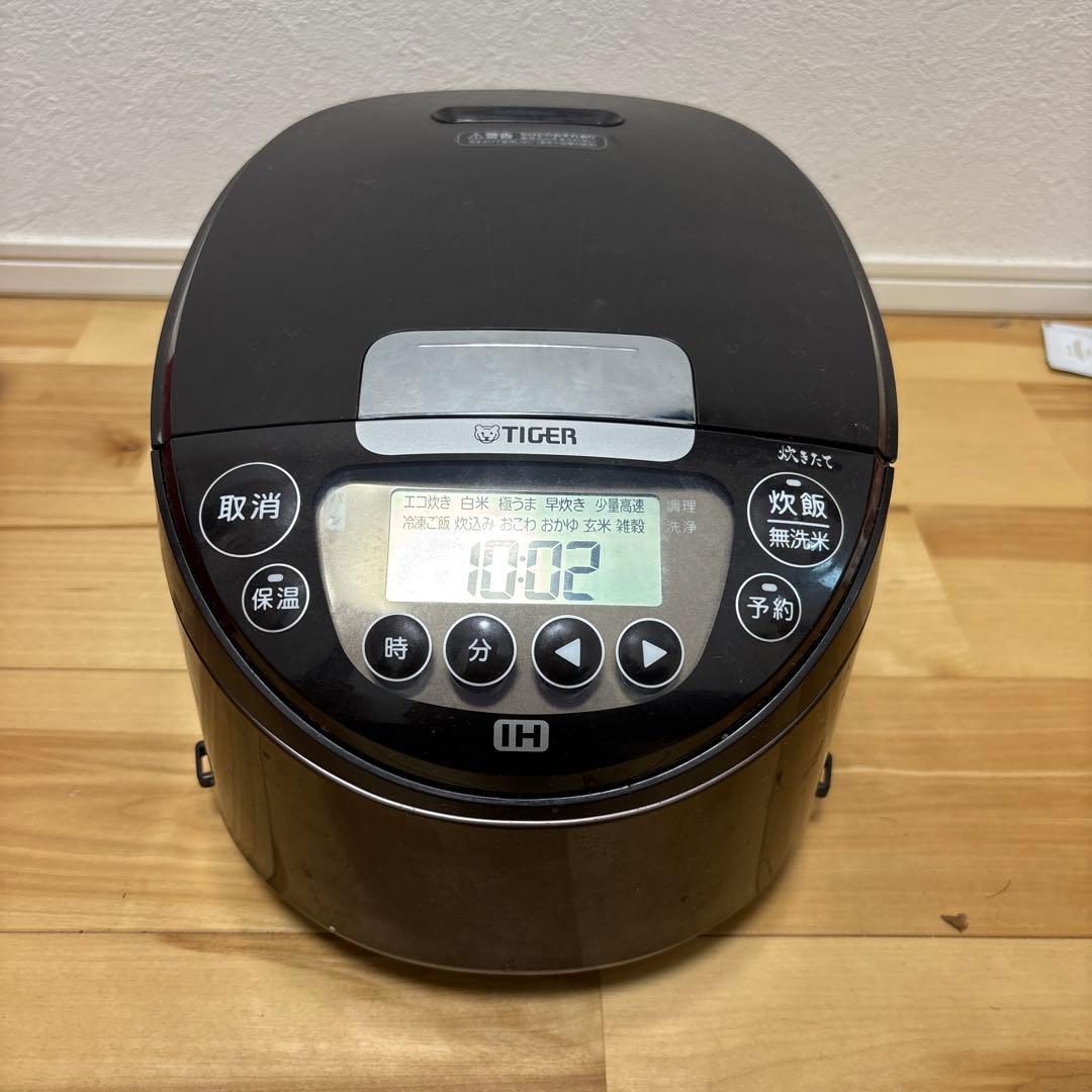 タイガーIHジャー炊飯器　JPW-D100 2023年製 5.5合
