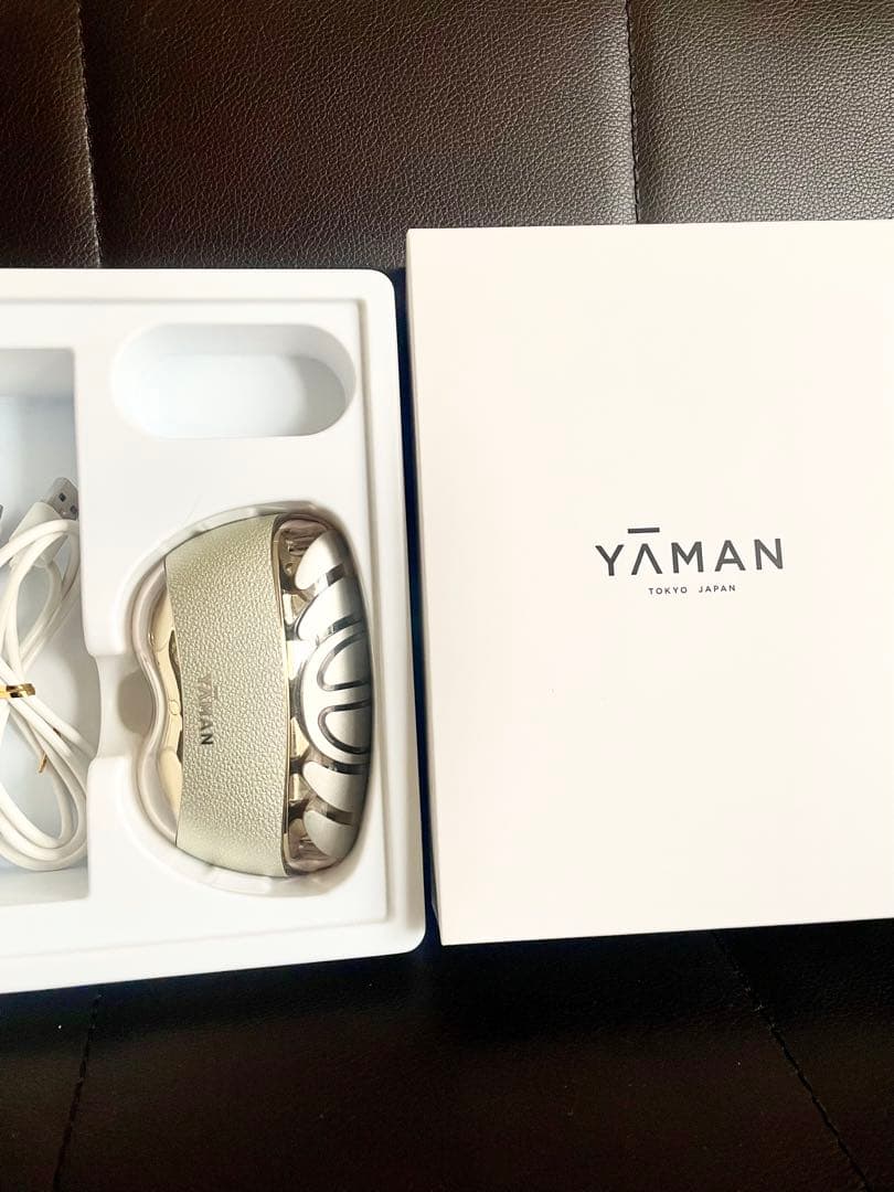 YA-MAN リフトロジー　ヤーマン美顔器　箱付きYJFDIN ゴールド