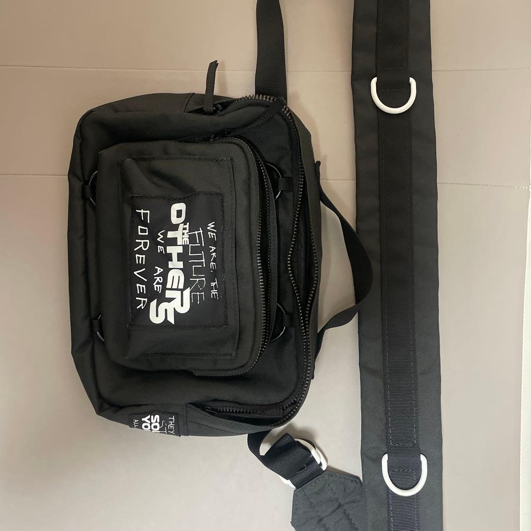 G*a様 EASTPAK RAF SIMONS ブラック　ボディバッグ