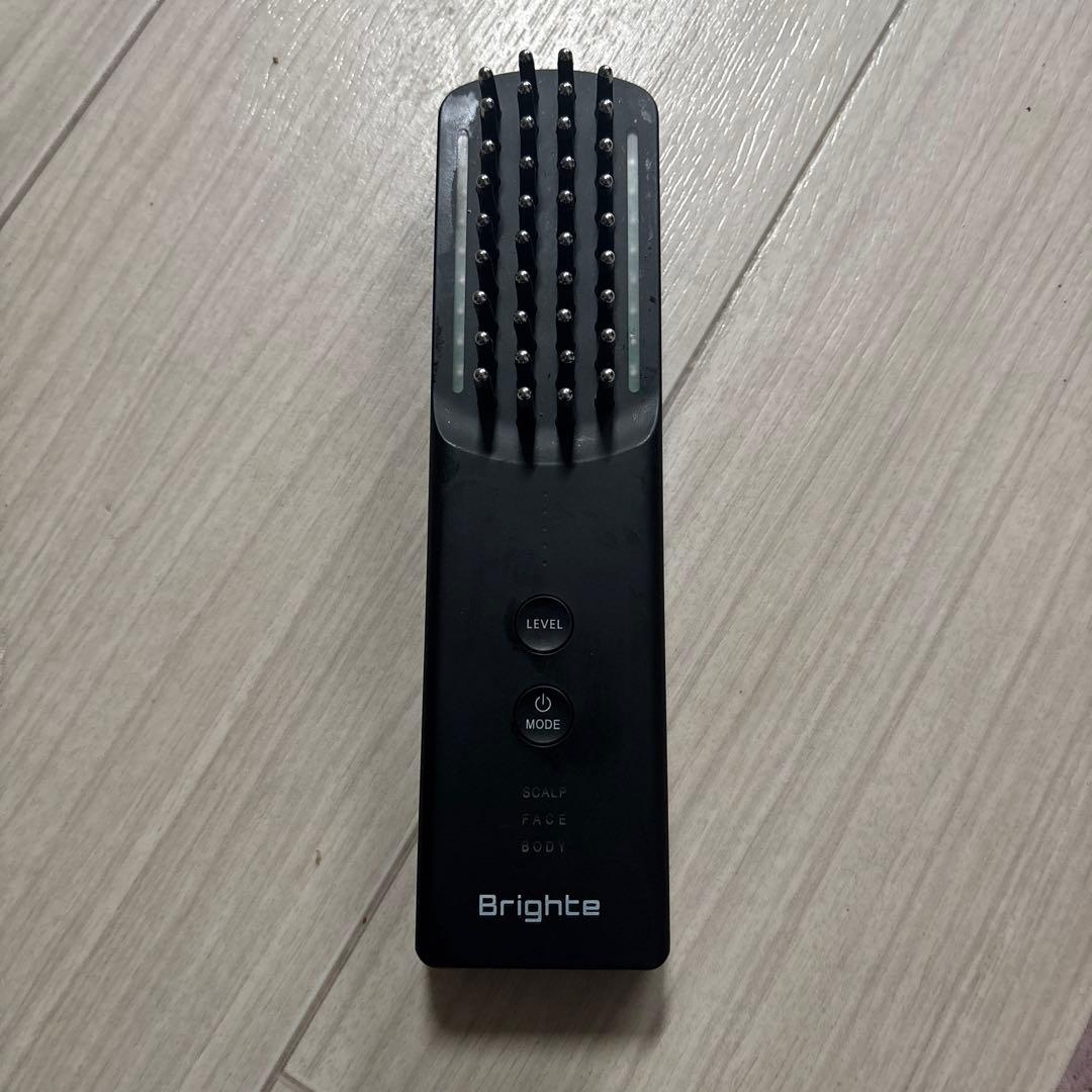 1ヶ月前購入　エレキブラシ 充電ケーブル付　　brighte 箱無し　ブライト