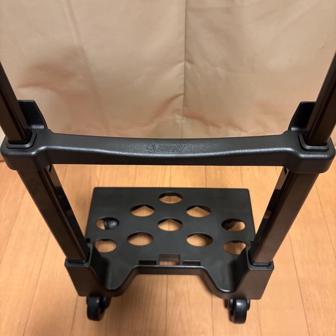 【極美品】SWANY キャリーバッグ モノグラムライン エナメル 4輪キャスター