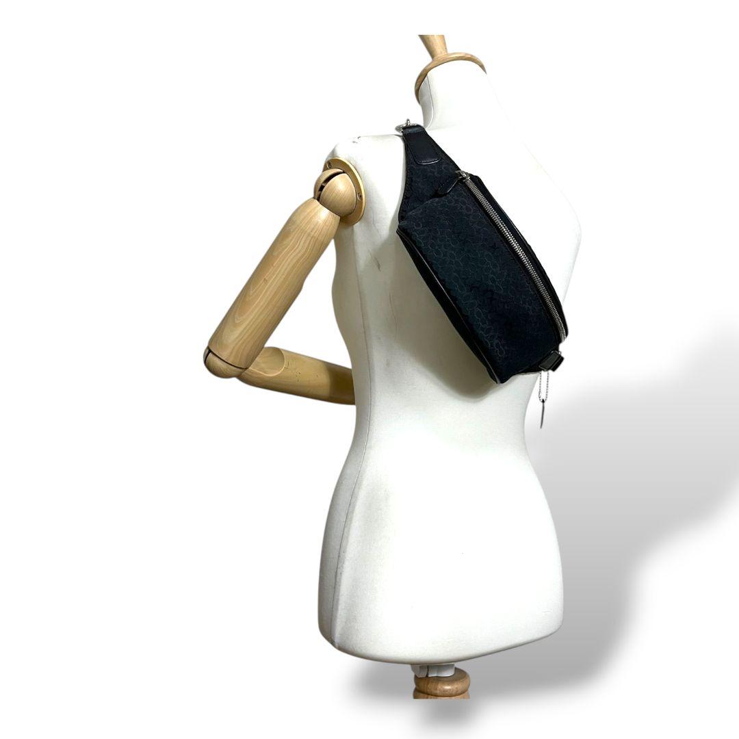 極美品　コーチ　COACH　ボディバック　キャンバス　ブラック