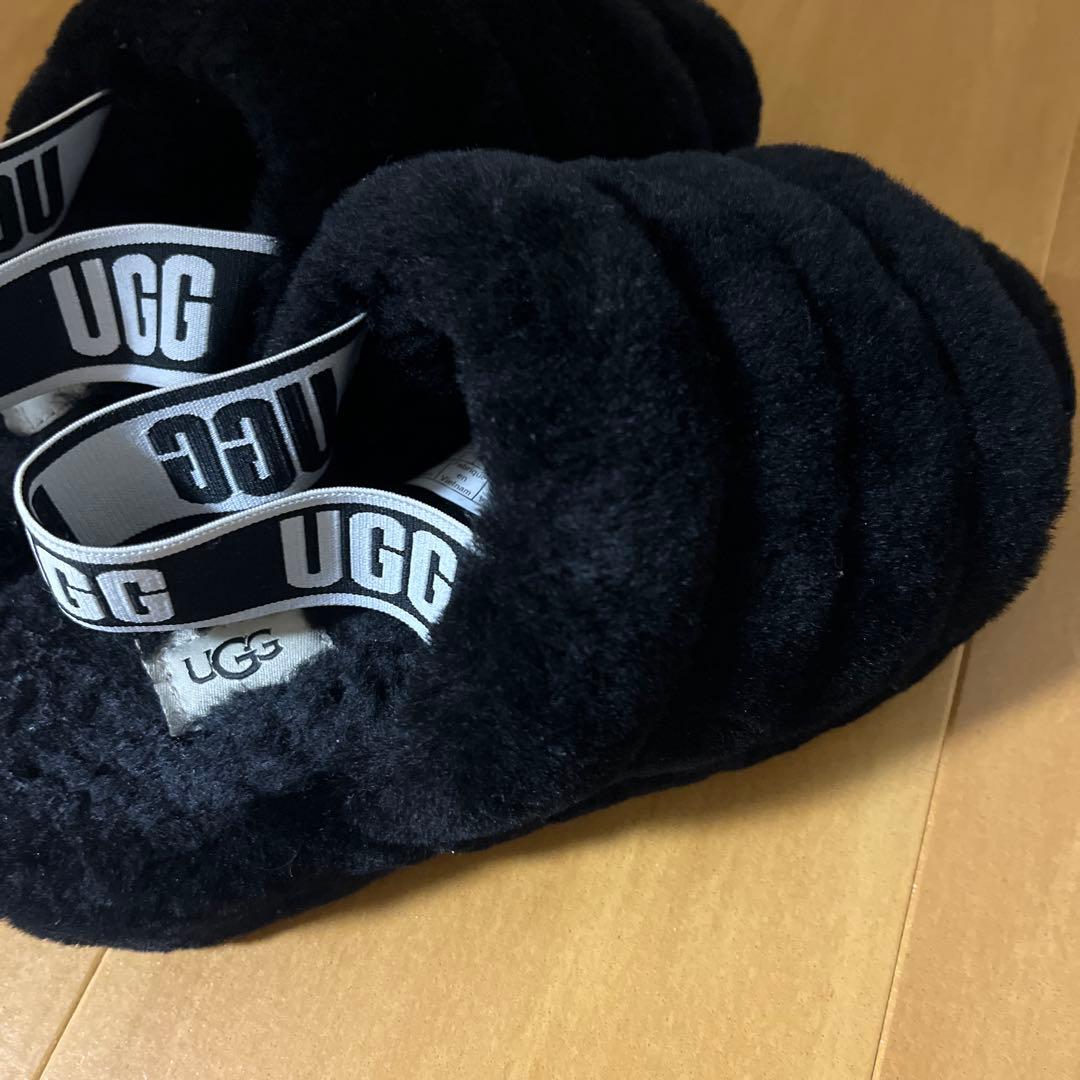 UGG アグ ファーサンダル FLUFF YEAH SLIDE