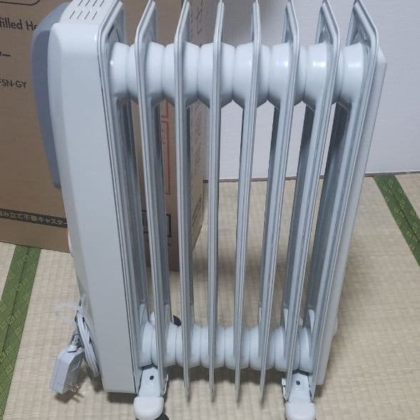 デロンギ オイルヒーター 暖房 DeLonghi H770812EFSN-GY