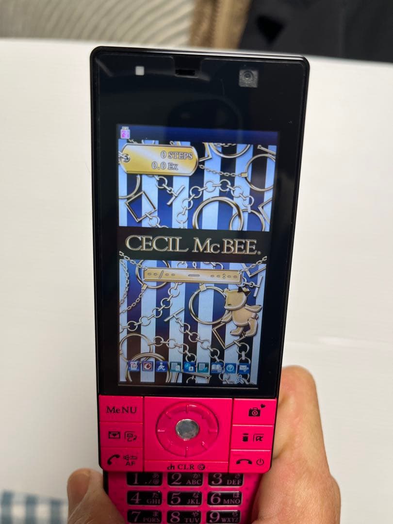 CECIL McBEEガラケー F-04C 平成ギャル