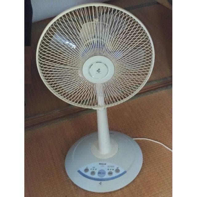 扇風機 大ボタン チャイルドロック マイナスイオン 1/ｆゆらぎ アレルバスター