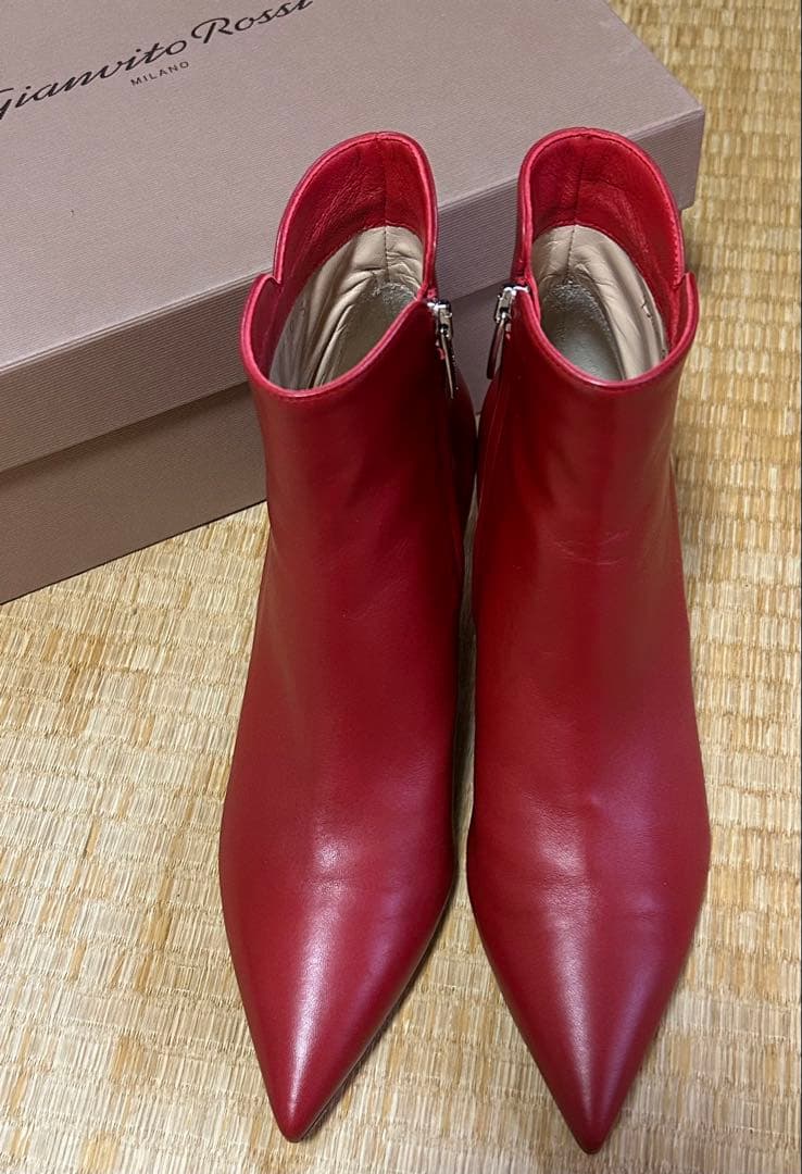 Gianvito Rossi レッド ポインテッドトゥブーツ