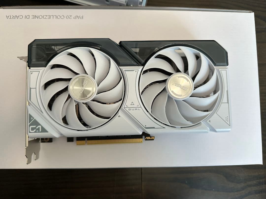 ASUS GeForce RTX グラフィックボード