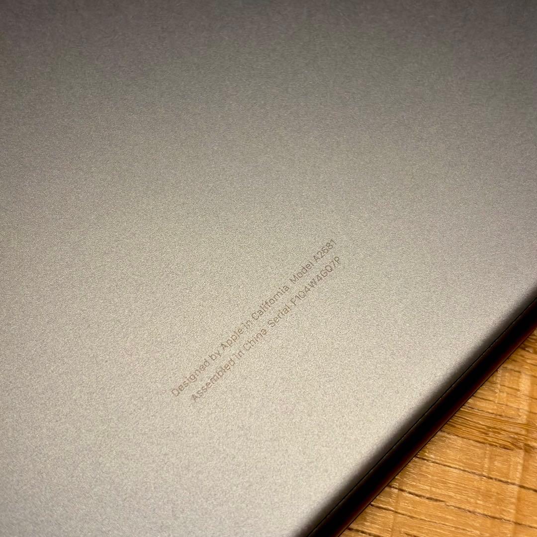 【極美品】 MacBook Air M2 8GB 256GB バッテリー100%