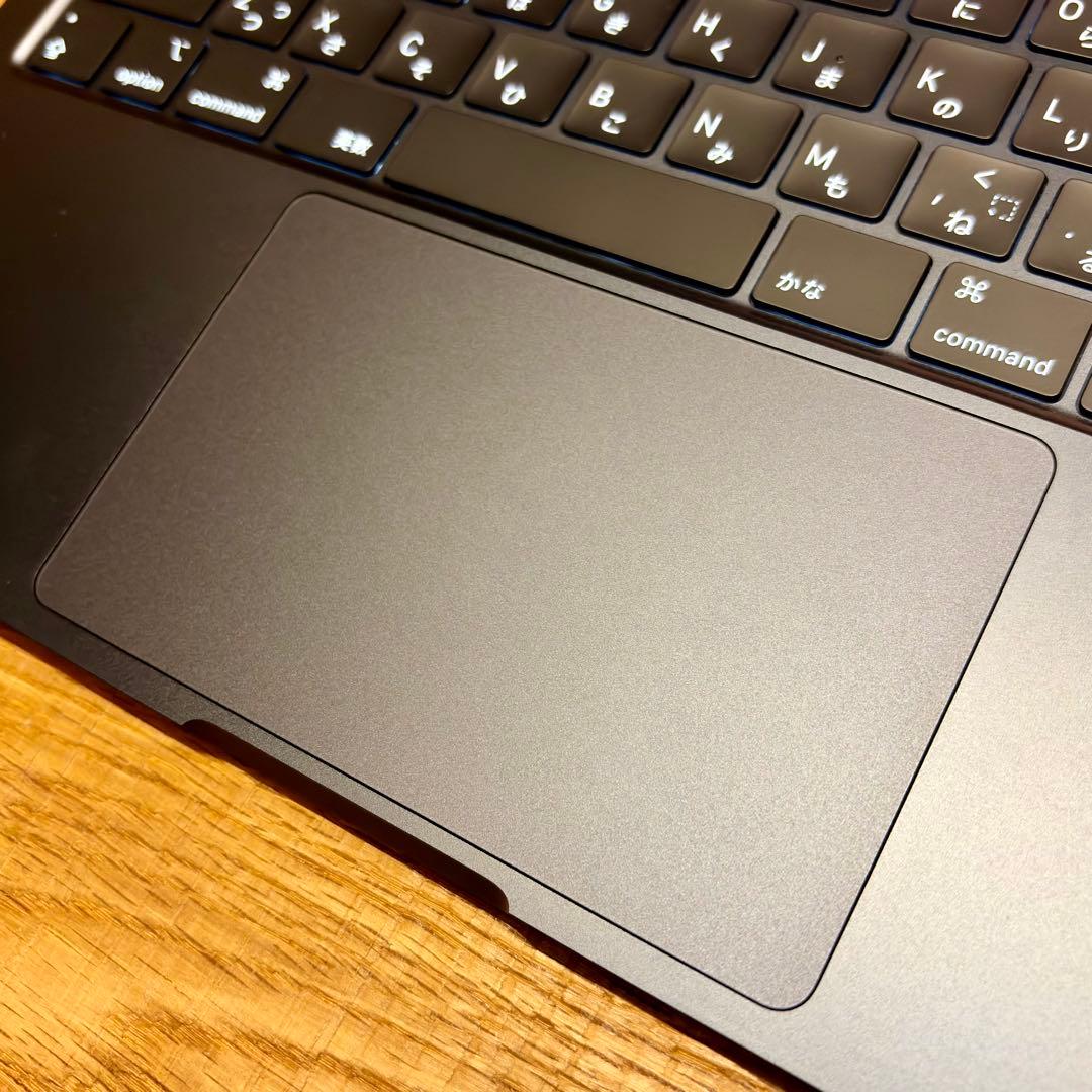 【極美品】 MacBook Air M2 8GB 256GB バッテリー100%