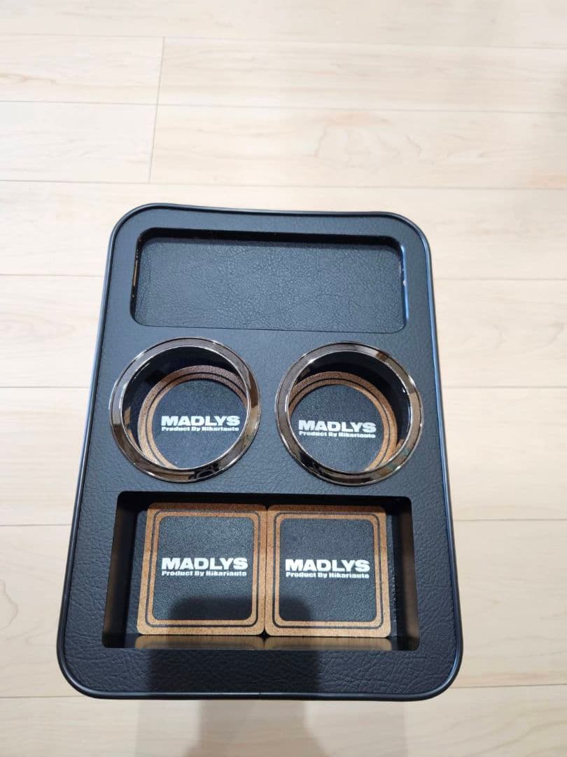 (最終お値下げ)MADLYS デリカD5 センターテーブル マットブラック 後期