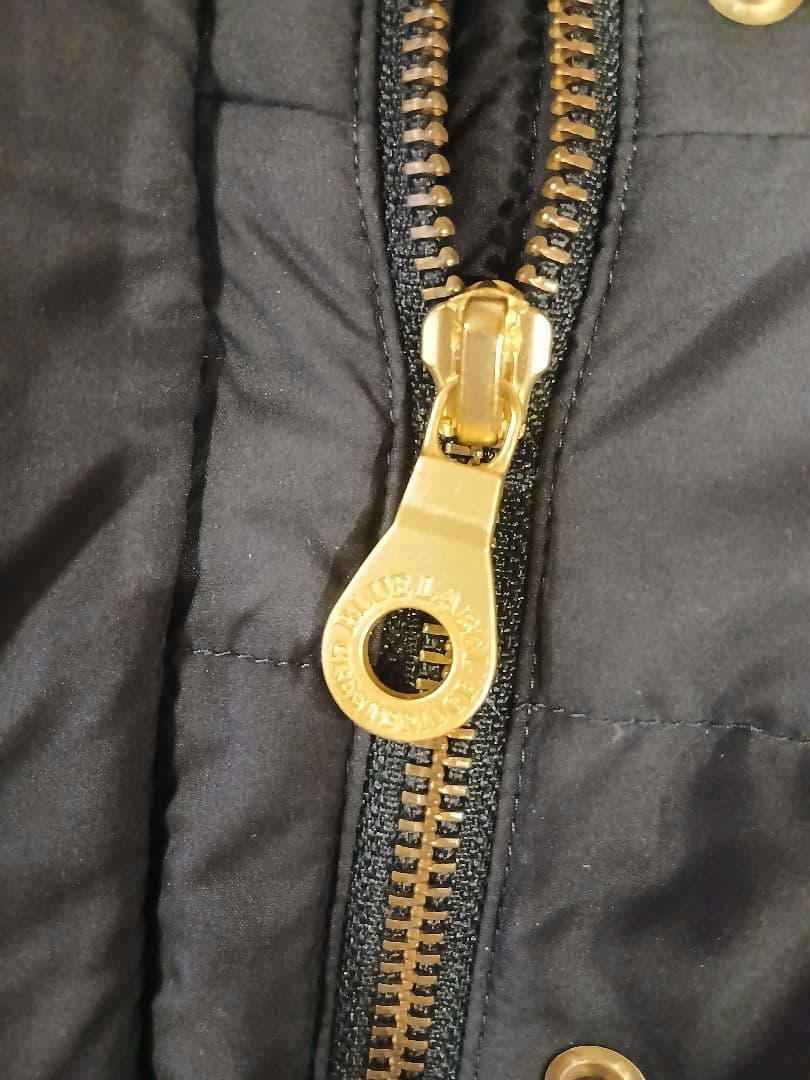 ブルーレーベルクレストブリッジ ダウンジャケット(ネイビー)　40(L)サイズ