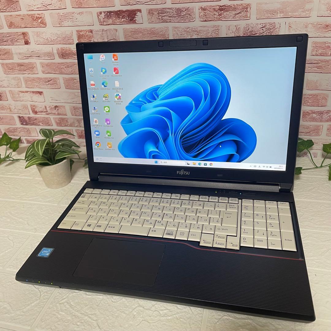 美品SSD128GB メモリ8GB★A574/M 高解像度 ノートパソコン293