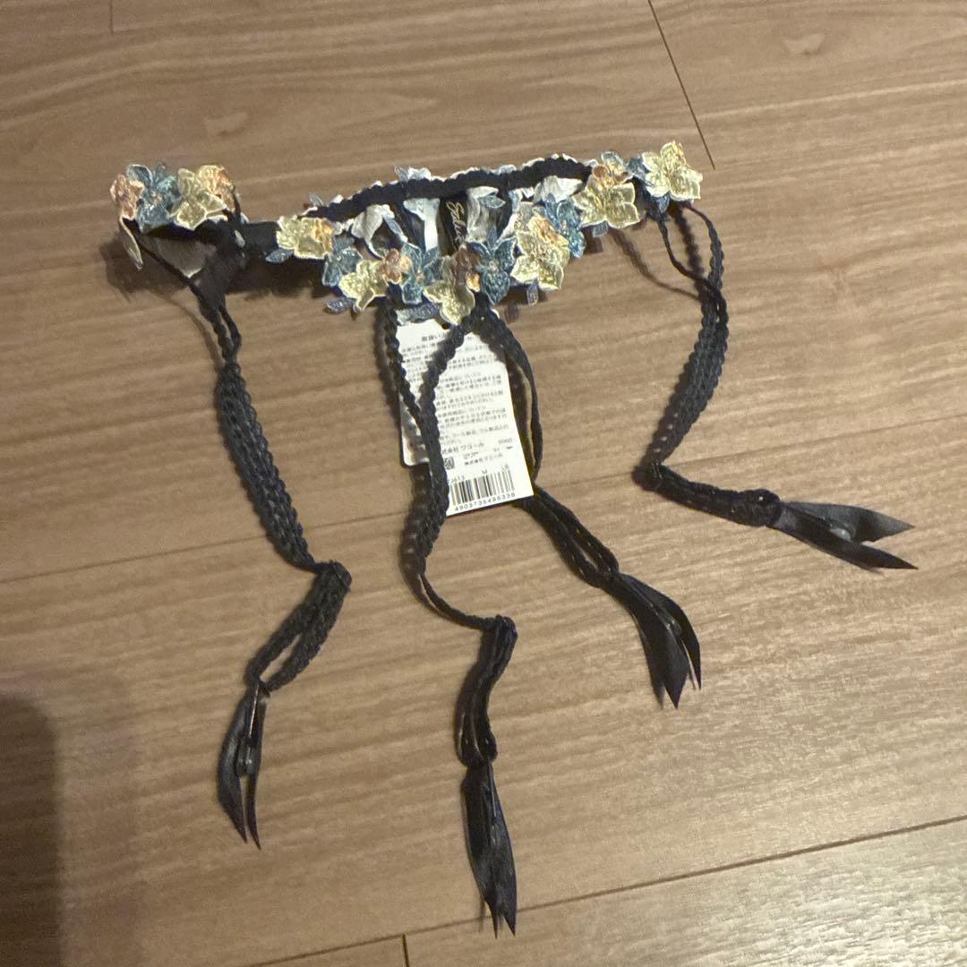 ワコール サルート13G シンデレラ　ブラショーツ キャミソールセット