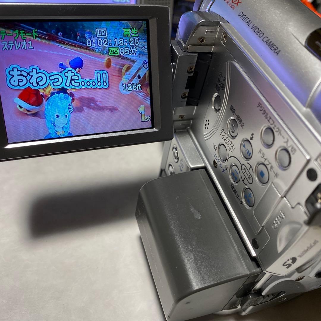 Canon miniDVビデオカメラ　IXYdv M3 ①