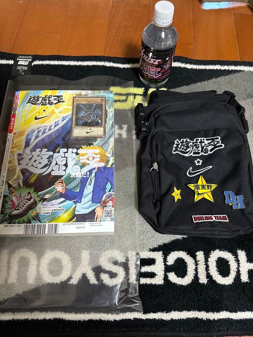 遊戯王NIKE レッドアイズ・ブラックドラゴン 限定版　ショルダーバッグ付き