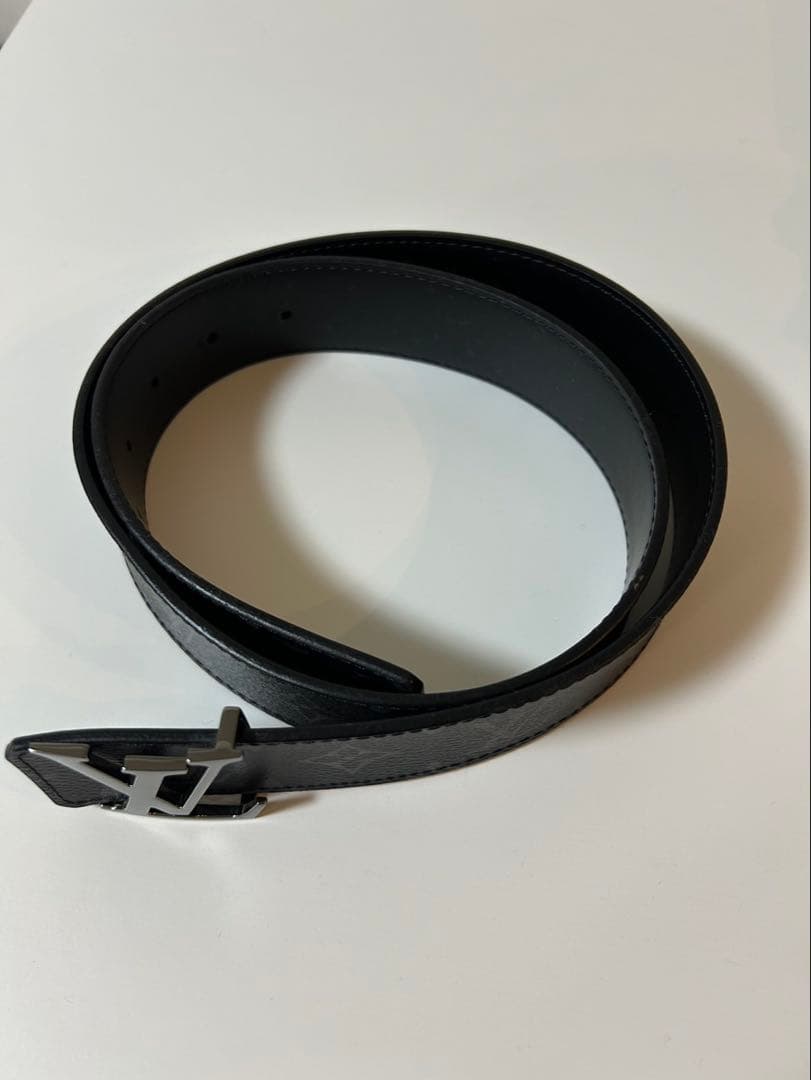 美品✨　ルイヴィトン サンチュール モノグラム　ブラック　LVイニシャル　ベルト