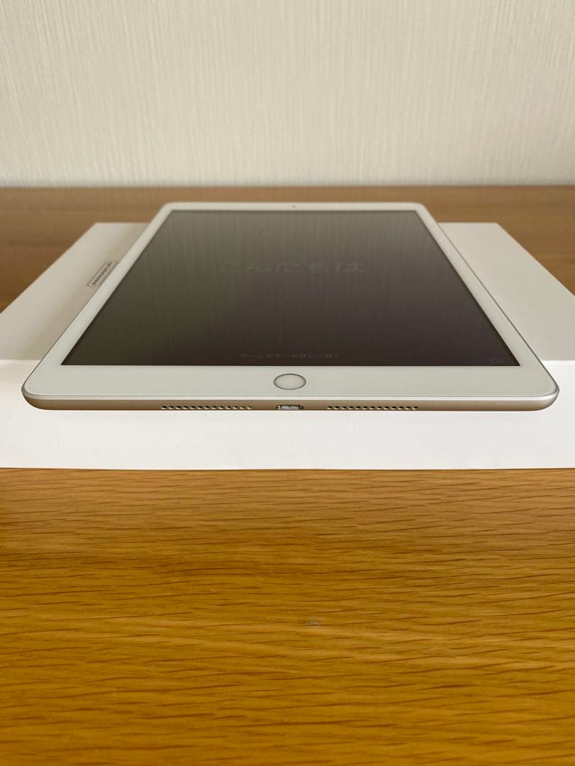 iPad 第5世代 美品　128GB iPad本体