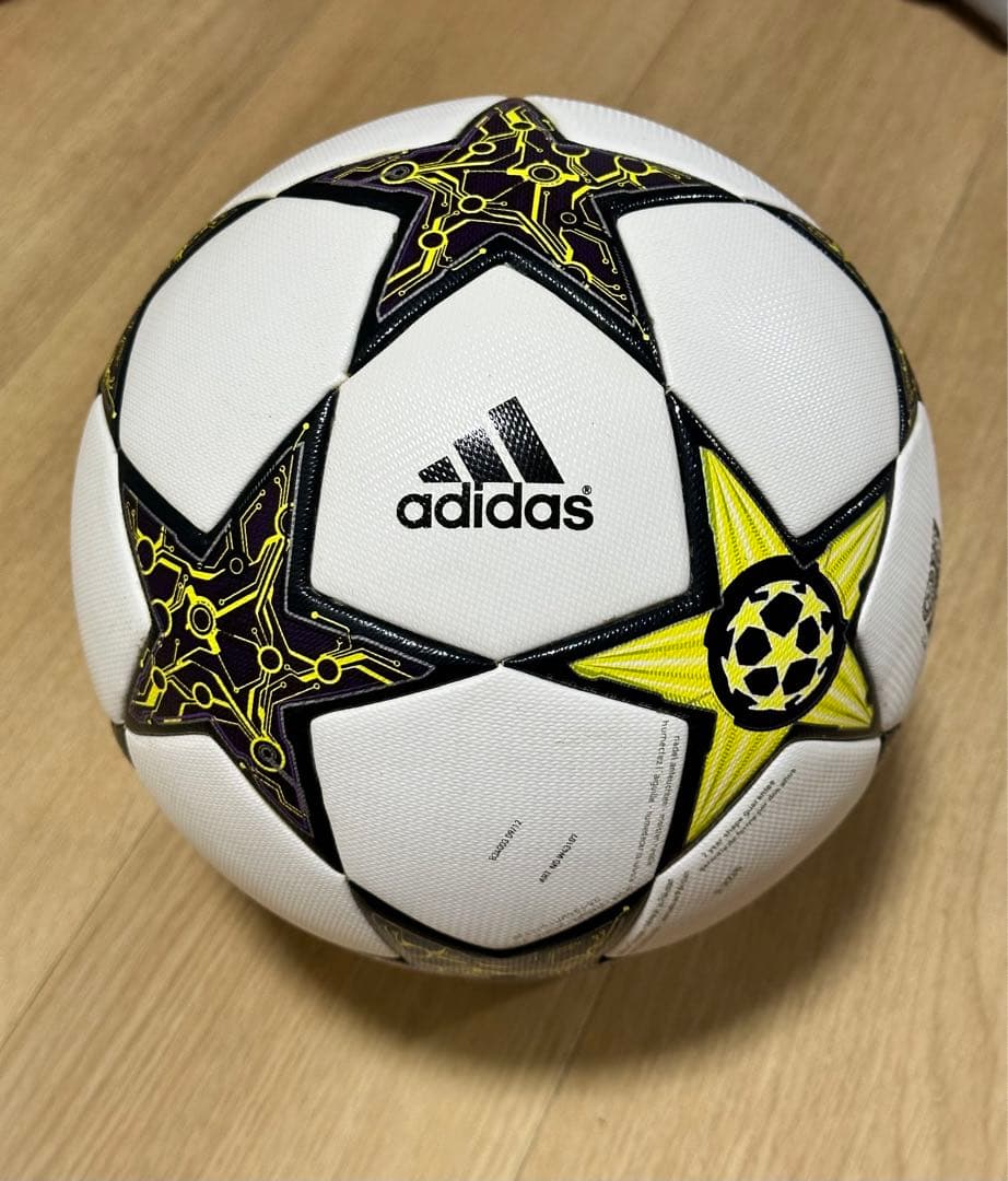 adidas FINALE サッカーボール チャンピオンズリーグ　2012/13