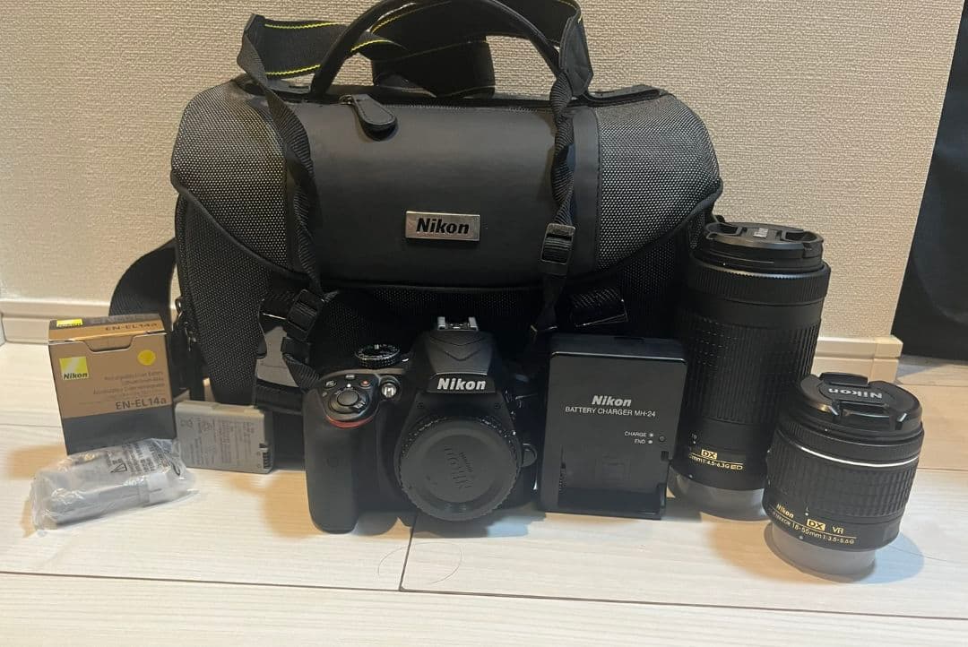 Nikon D3400 超美品 シャッター2862回 レンズ2本＋バッテリ2個