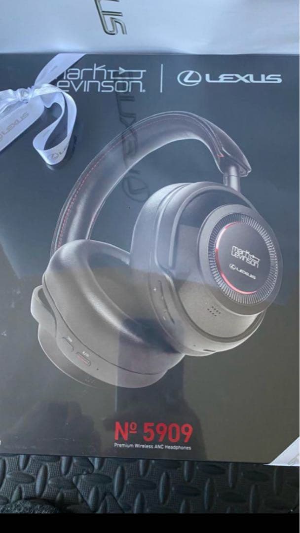 けんごり　レクサス×マークレビンソンヘッドホン