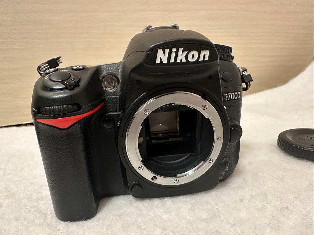 Nikon D7000 デジタル一眼レフカメラ 2本レンズ付き