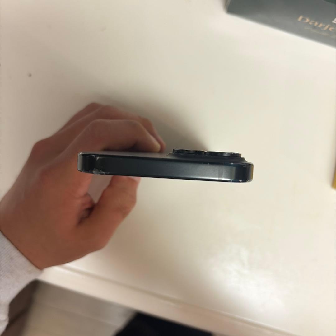 Apple iPhone 15 ブラック 本体 128GB