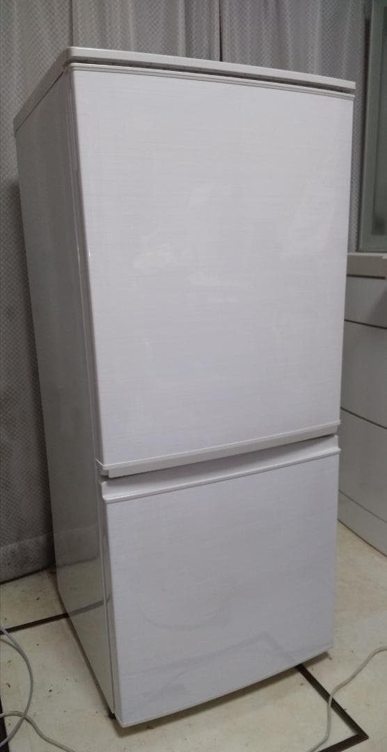 SHARP 冷蔵庫【137L】つけかえどっちもドア SJ-D14C-W ホワイト