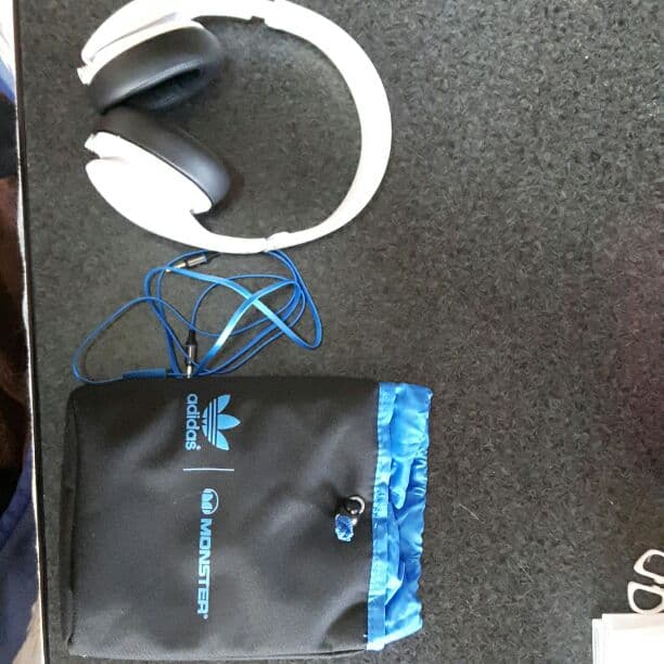 ヘッドホン ADIDAS ORIGINALS MONSTER