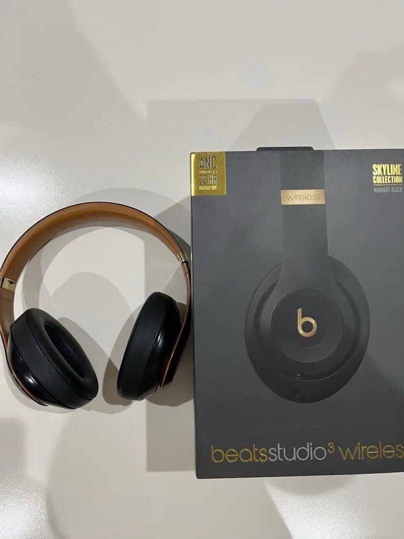Beats Studio3 Wireless ブラック ヘッドフォン　ゴールド