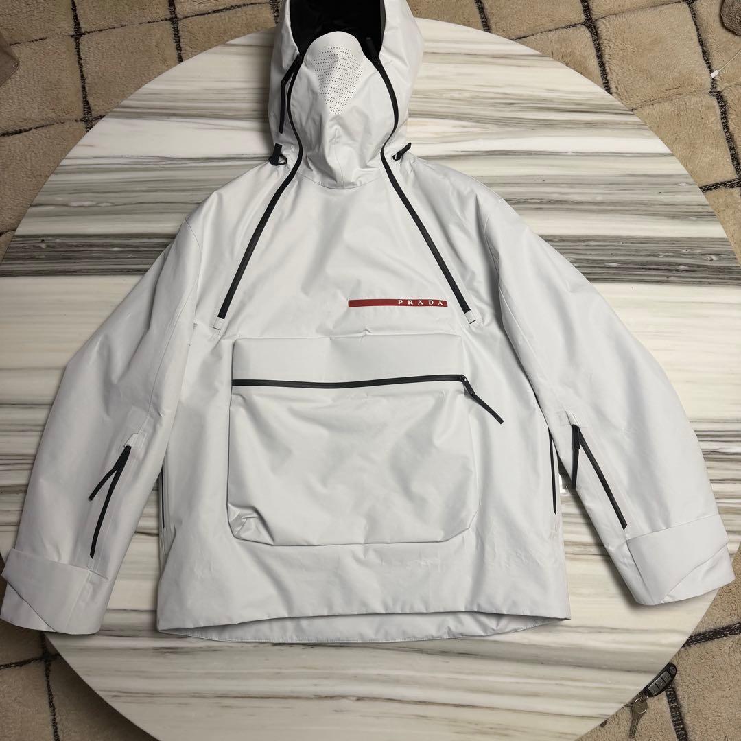 プラダ　リネアロッサ　スノーボードジャケット