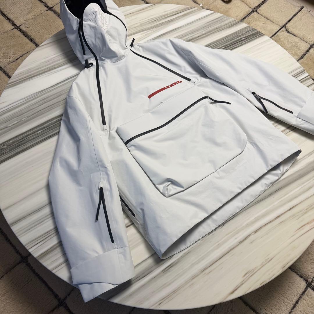 プラダ　リネアロッサ　スノーボードジャケット