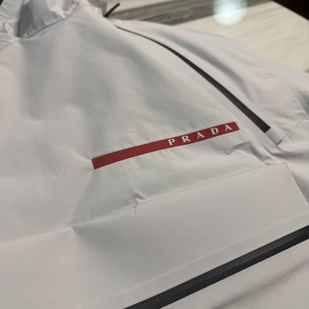 プラダ　リネアロッサ　スノーボードジャケット