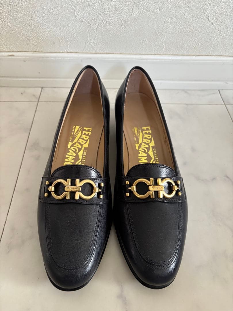 SalvatoreFerragamo 6 1/2 RAMONAレザー ローファー