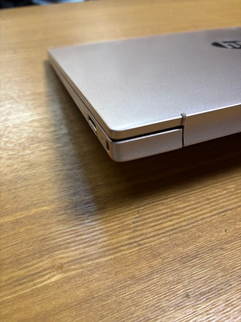 HP 軽量13インチノートPC ブロンズ色