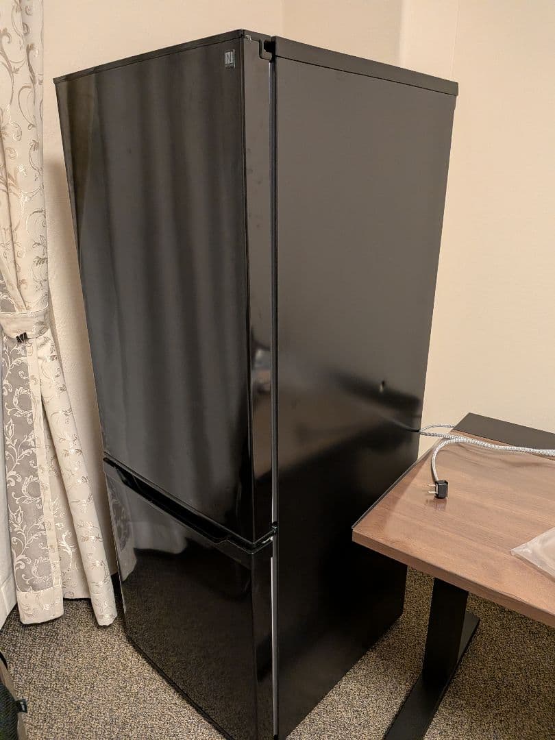 ニトリ冷蔵庫（黒）冷蔵室121L冷凍室58L