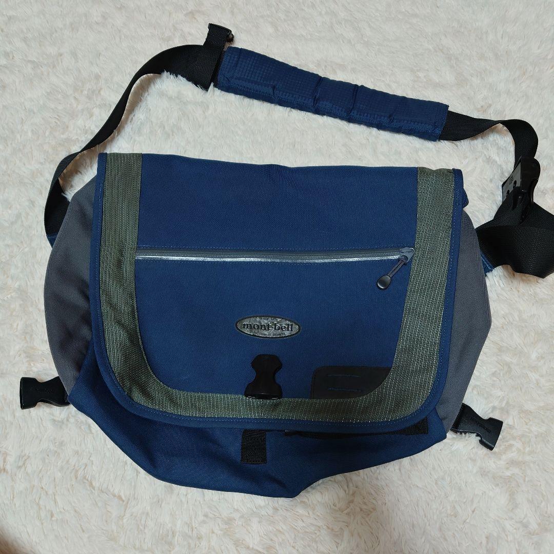 00s mont-bellメッセンジャーバッグ y2k テック系 A4可能
