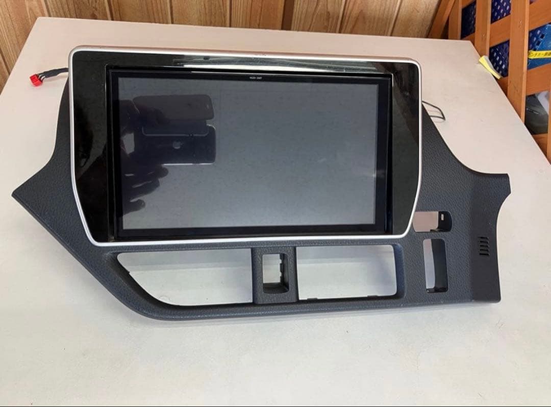 トヨタ純正ナビ 10インチ NSZN-Z68T