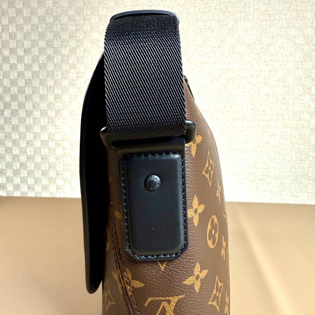 ルイヴィトンモノグラムマカサー　マグネティックメッセンジャーバッグ　M45557