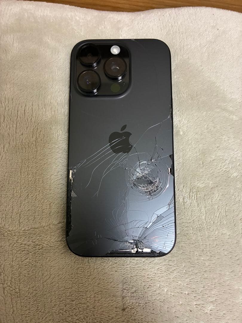 ジャンク品　iphohe16 pro ブラックチタニウム 128GB