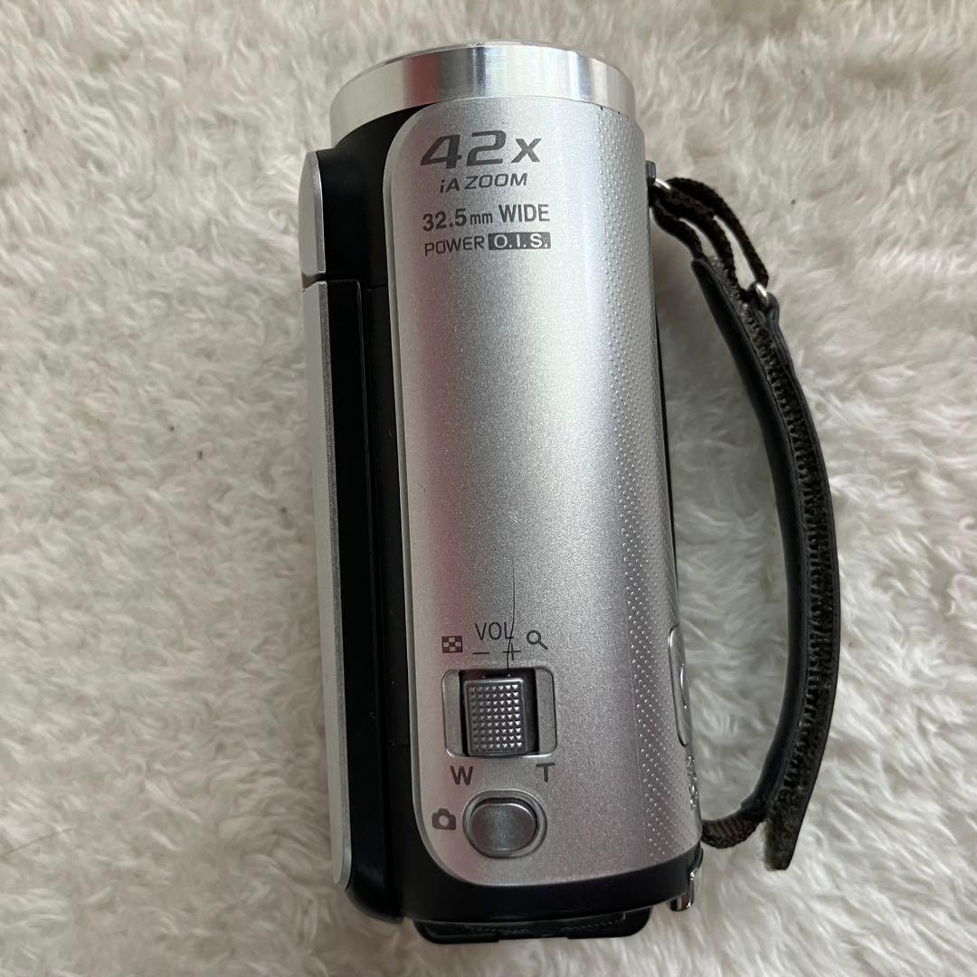 【美品】Panasonic デジタルハイビジョンビデオカメラ HC-V100M