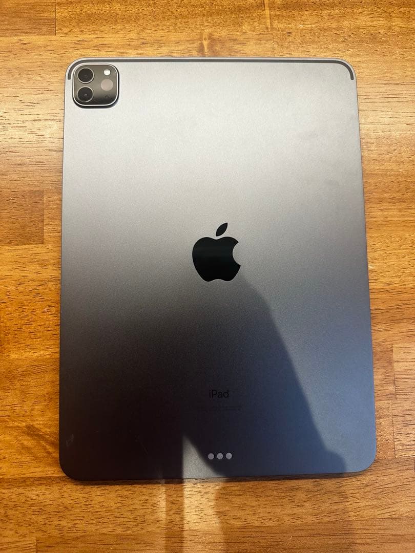 Apple iPad proスペースグレー 本体 11インチ　第2世代